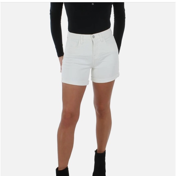 For all mankind.    Jen. 7.   womens white Bermuda  shorts size 4 - Picture 1 of 3